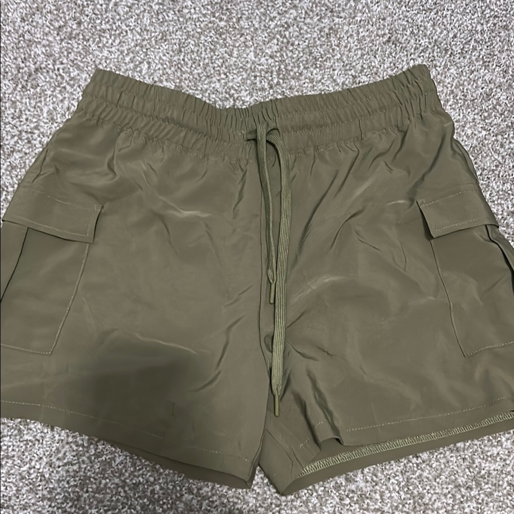 Green Cargo Shorts Lightweight Summer Essential